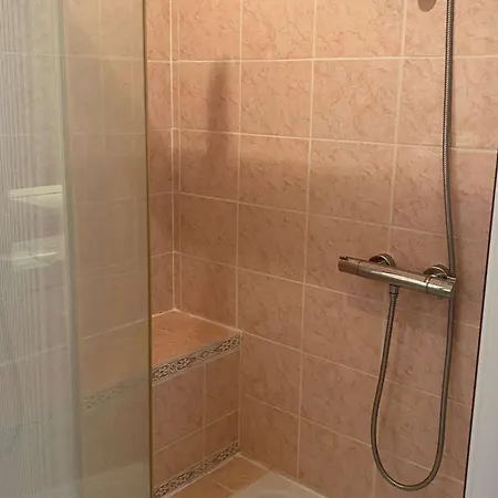 Superbe T3 Avec Loggias Fermees, Garage, Et Wifi A Balaruc-les-bains, Classe 3 Etoiles - Fr-1-553-216 Apartman